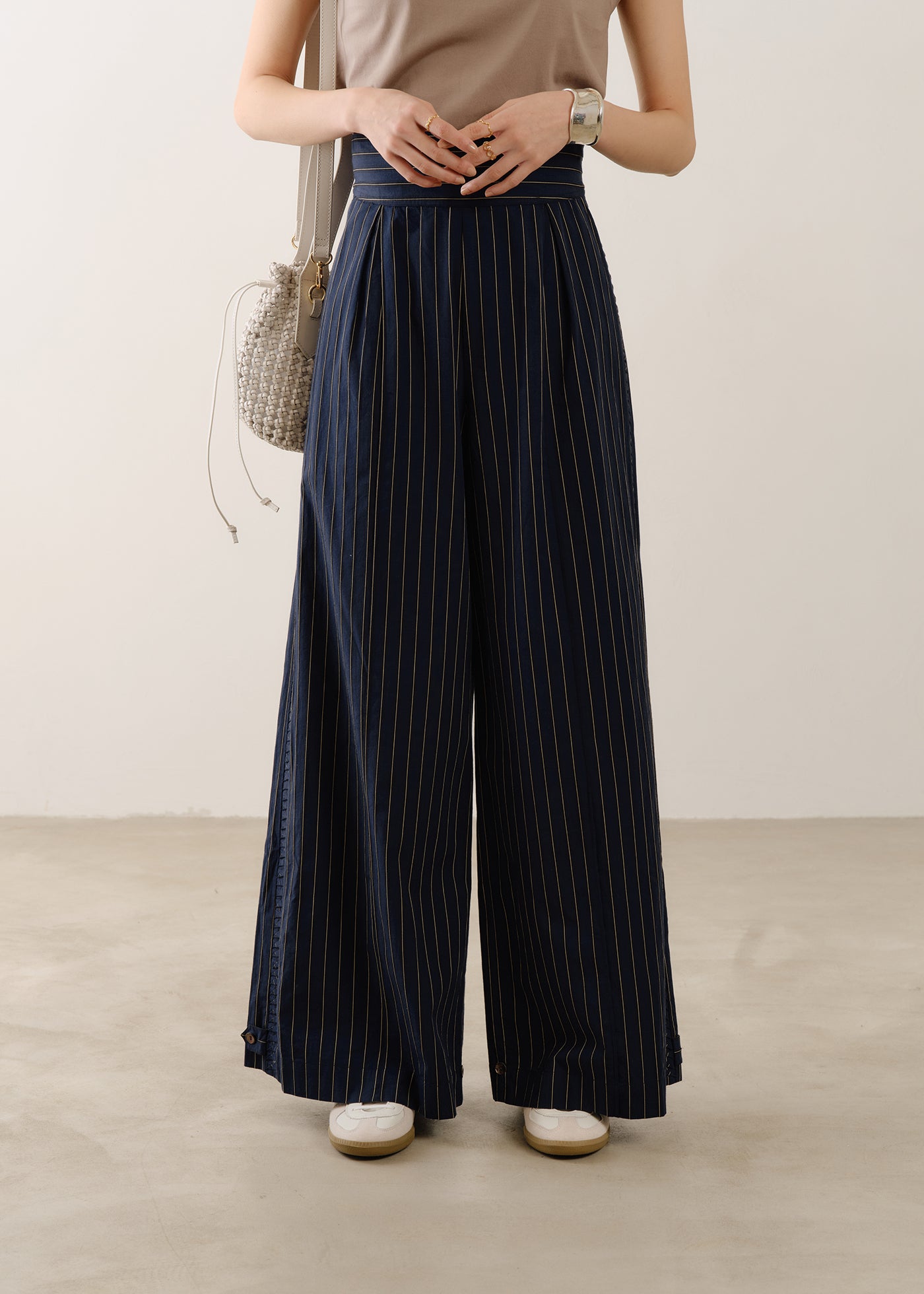 Poplin Side Wave Tuck Pants | Pasand by ne Quittez pas | パサン