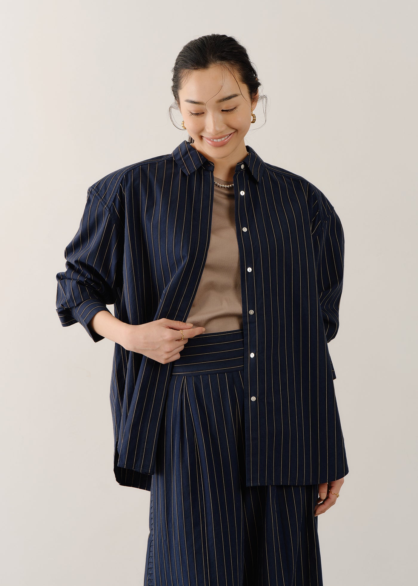 Poplin Power Shoulder Back Tuck Shirts | Pasand by ne Quittez pas