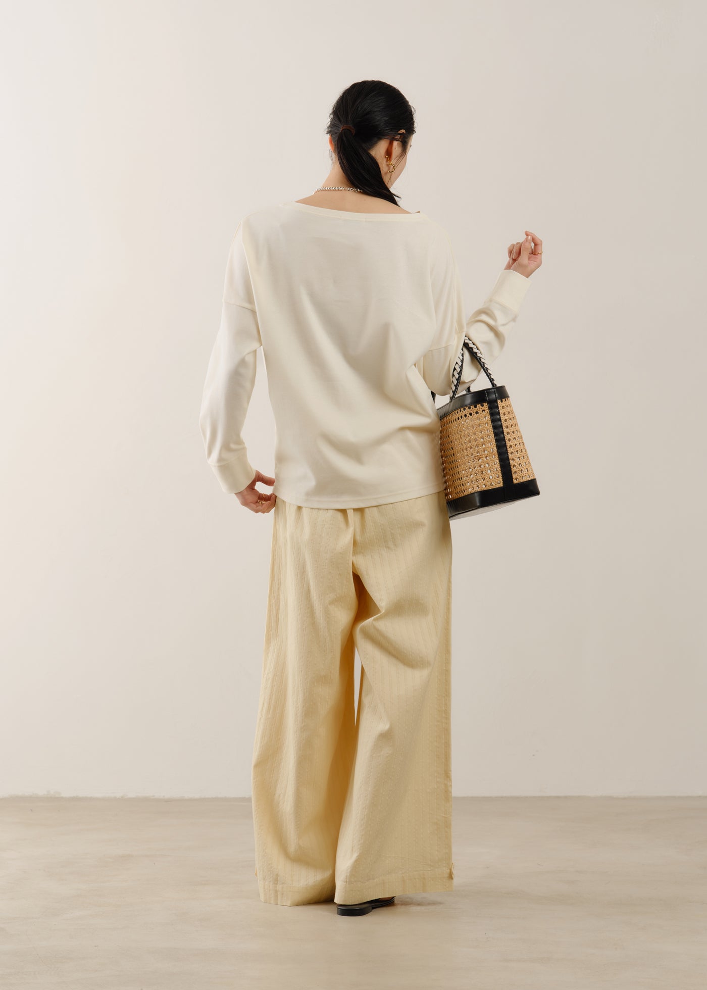 Poplin Side Wave Tuck Pants | Pasand by ne Quittez pas | パサン