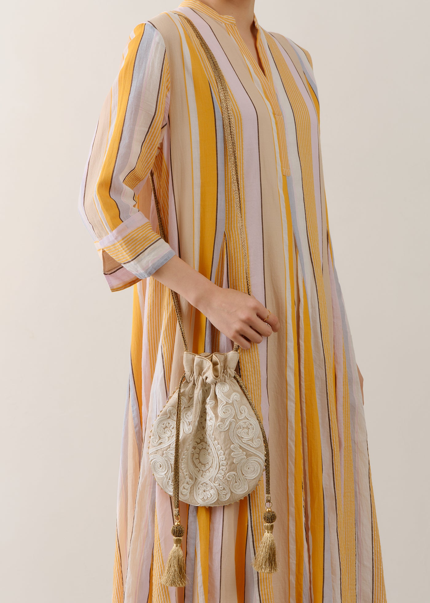 Cord Embroidery Drawstring Shoulder Bag | Pasand by ne Quittez pas