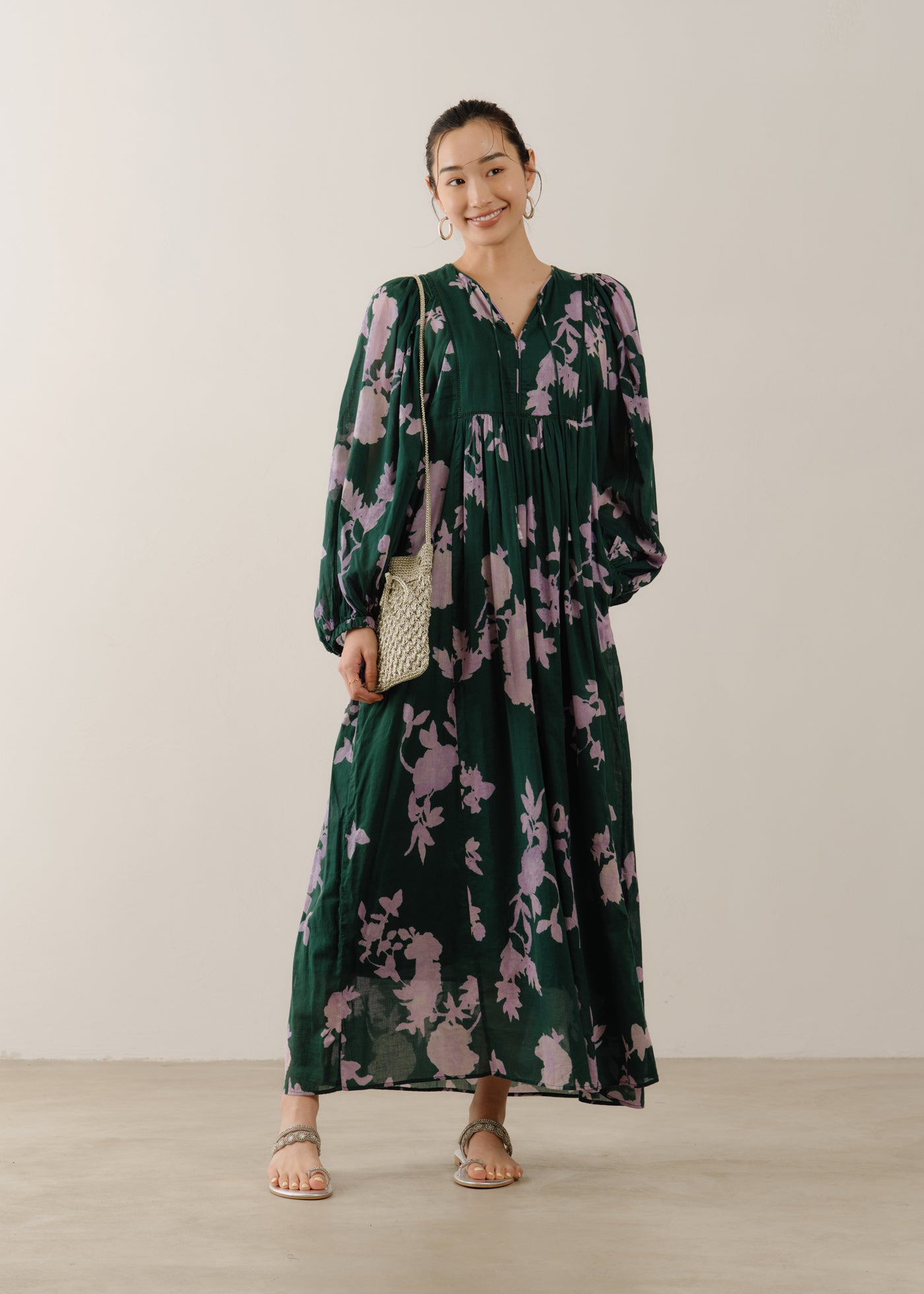 極美品❣️【ヌキテパ】コットンボイル フラワー ワンピース Cotton Voile Rose Print Hand Smocking Dress | Pasand by ne Quittez