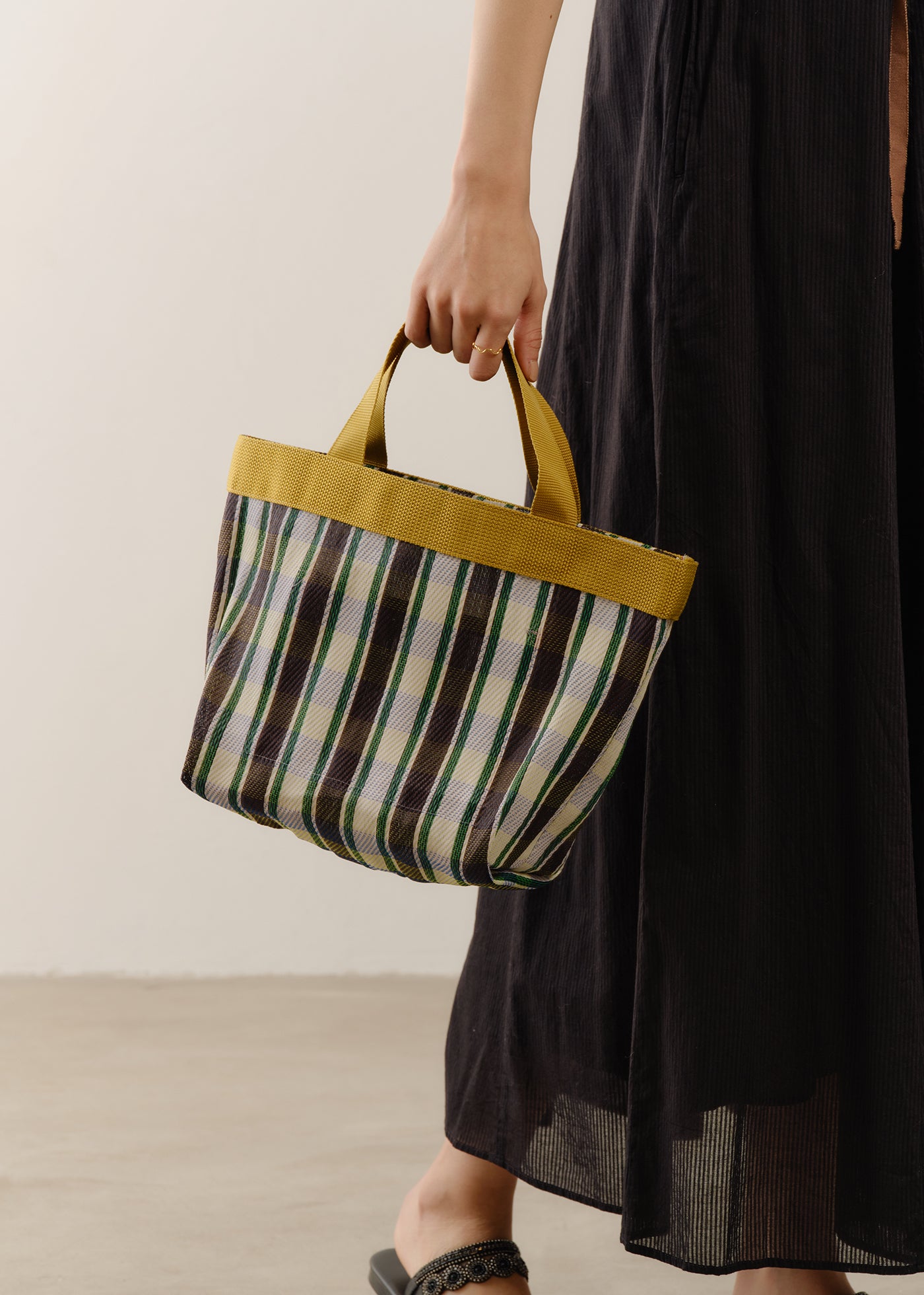 Multi Stripe Mesh Small Bag | Pasand by ne Quittez pas | パサン