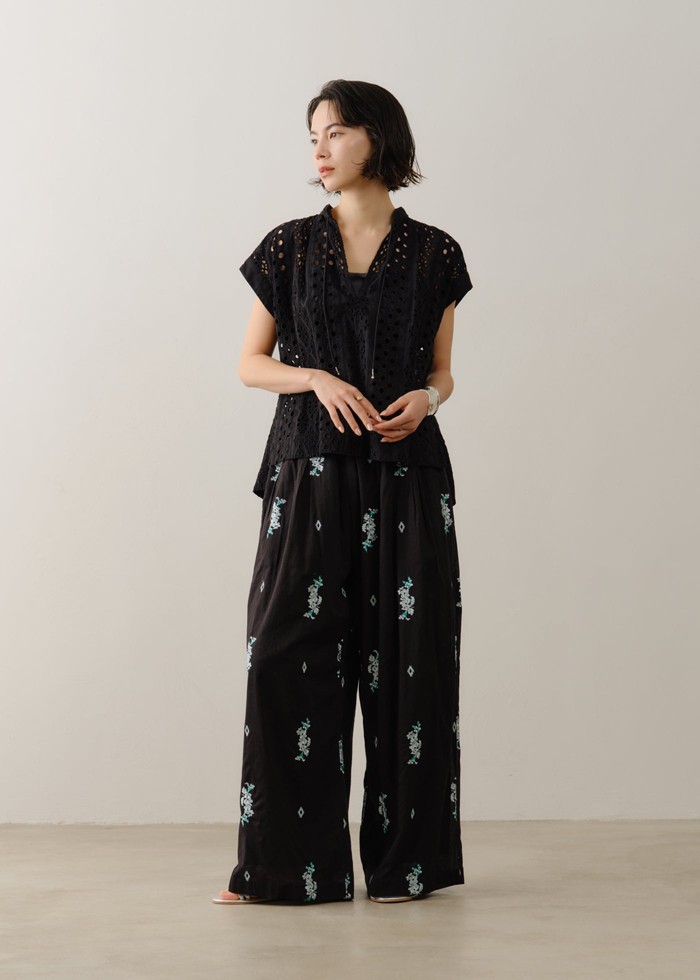 Cotton Voile Jasmine Embroidery Gather Pants | Pasand by ne