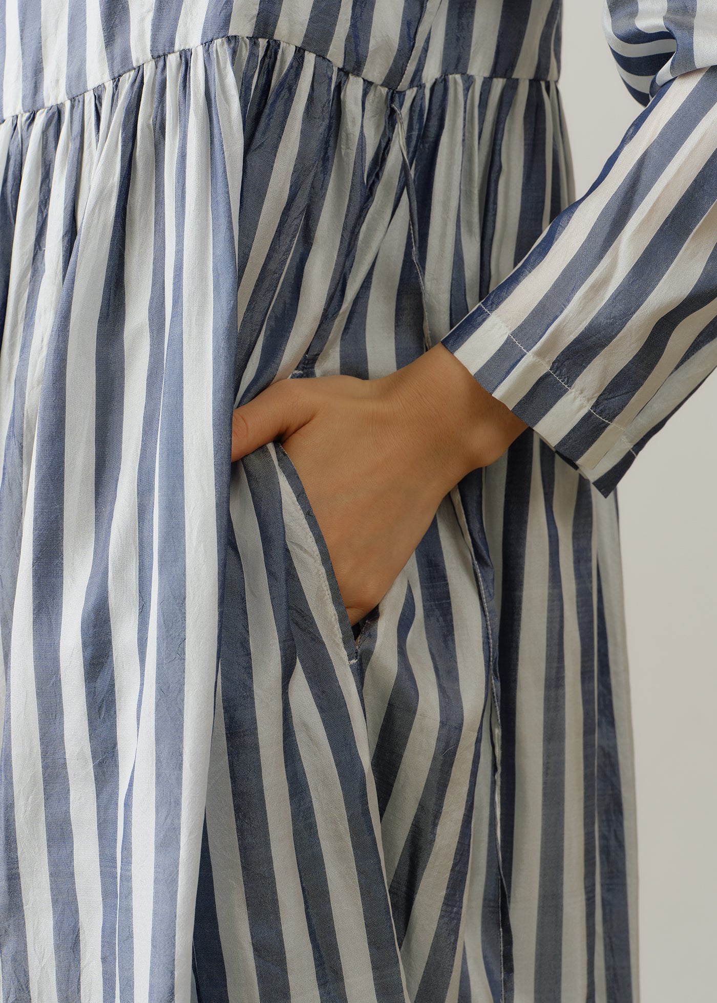 Silk Stripe Crossover Gown | Pasand by ne Quittez pas | パサン