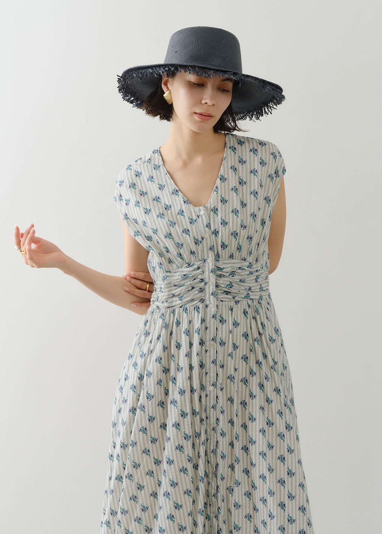 ワンピース ne Quittez pas Flower Print Gather Dress Cotton Jacquard Stripe Small Flower Print Sleeveless Waist Gather
