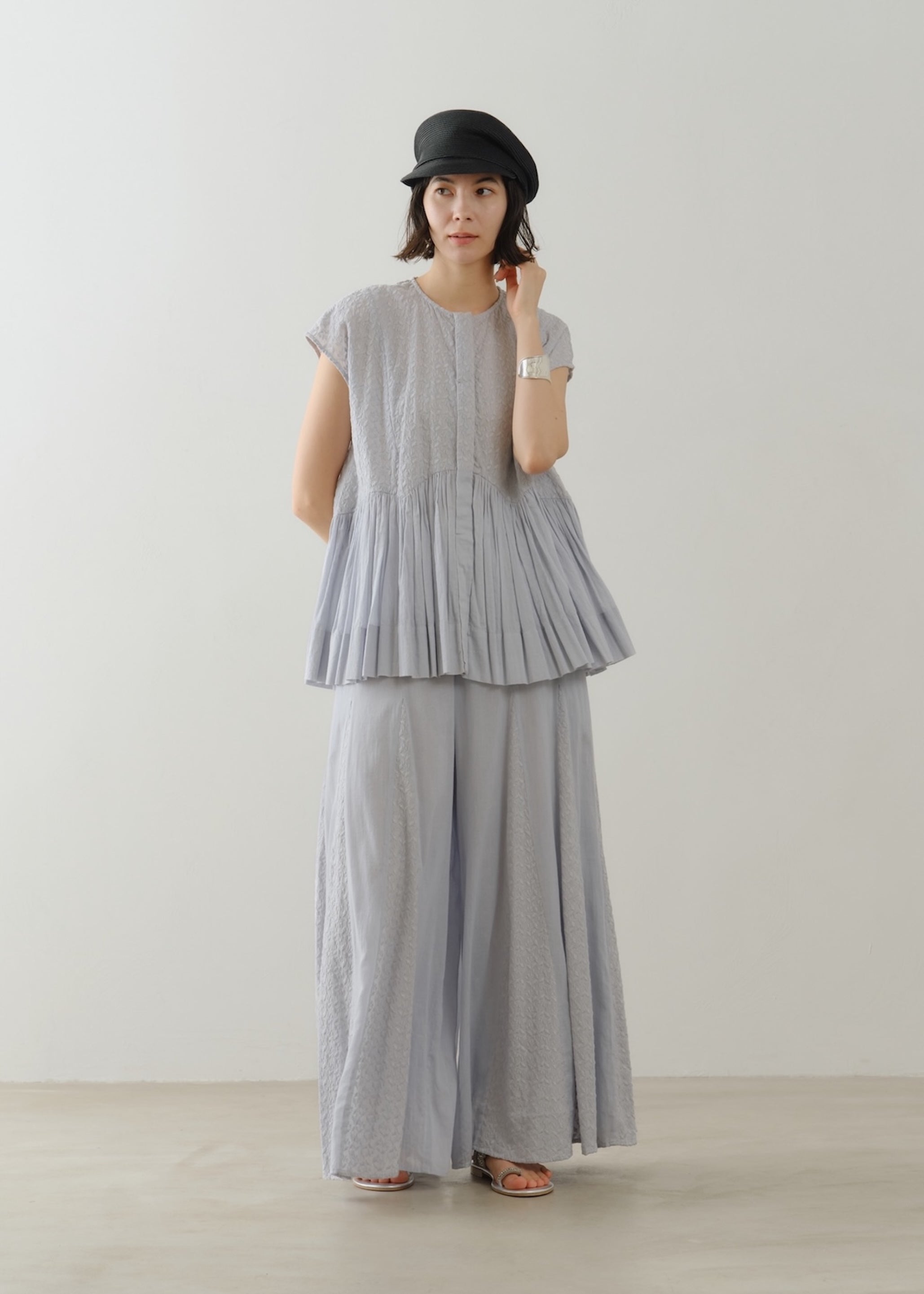 Petit Flower Cifre Sleeveless Shirts | Pasand by ne Quittez pas