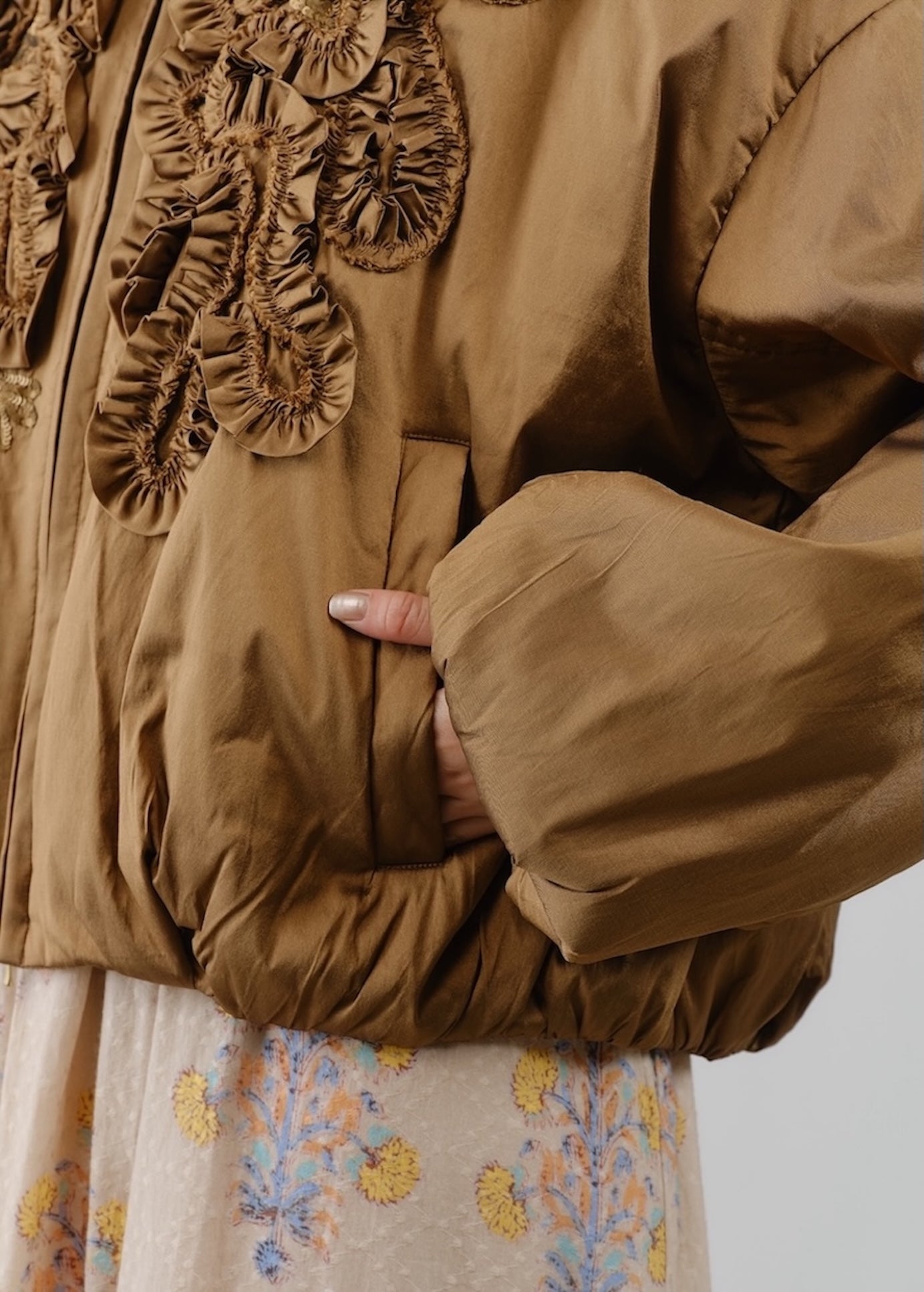 【9月下旬お届け予定】Poly Dupion Frill Embroidery Blouson