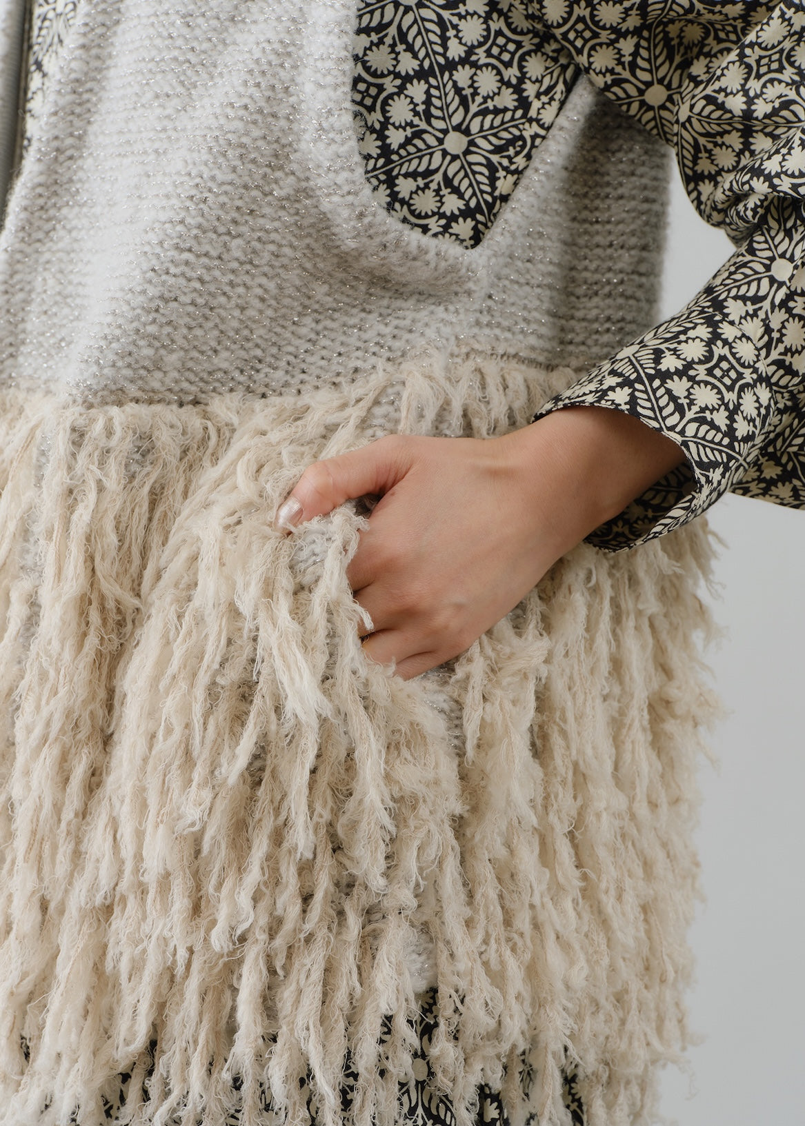 【8/5 10時発売】Wool Fringe Gilet