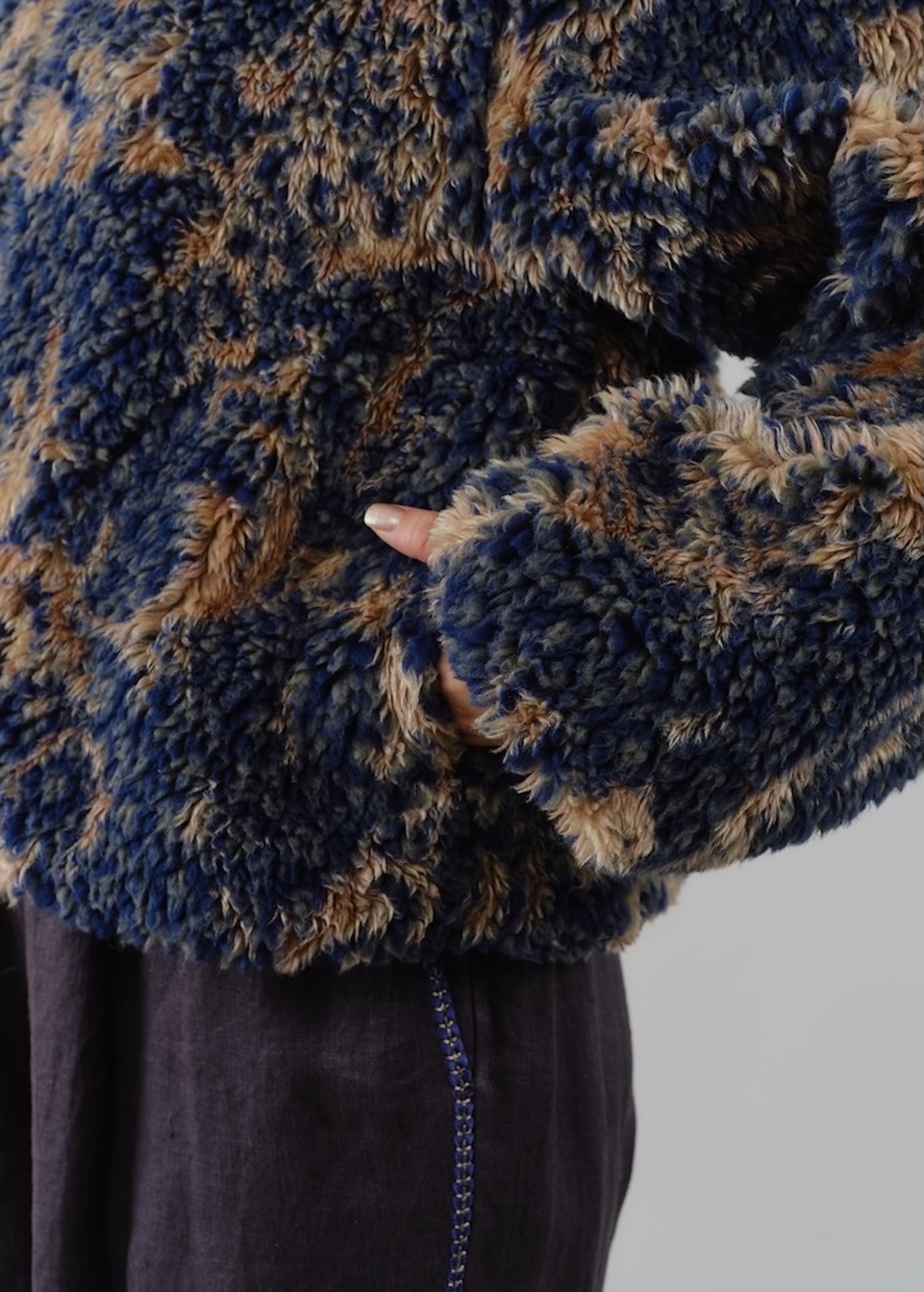 【11月中旬お届け予定】Abstract Paisley Boa Blouson