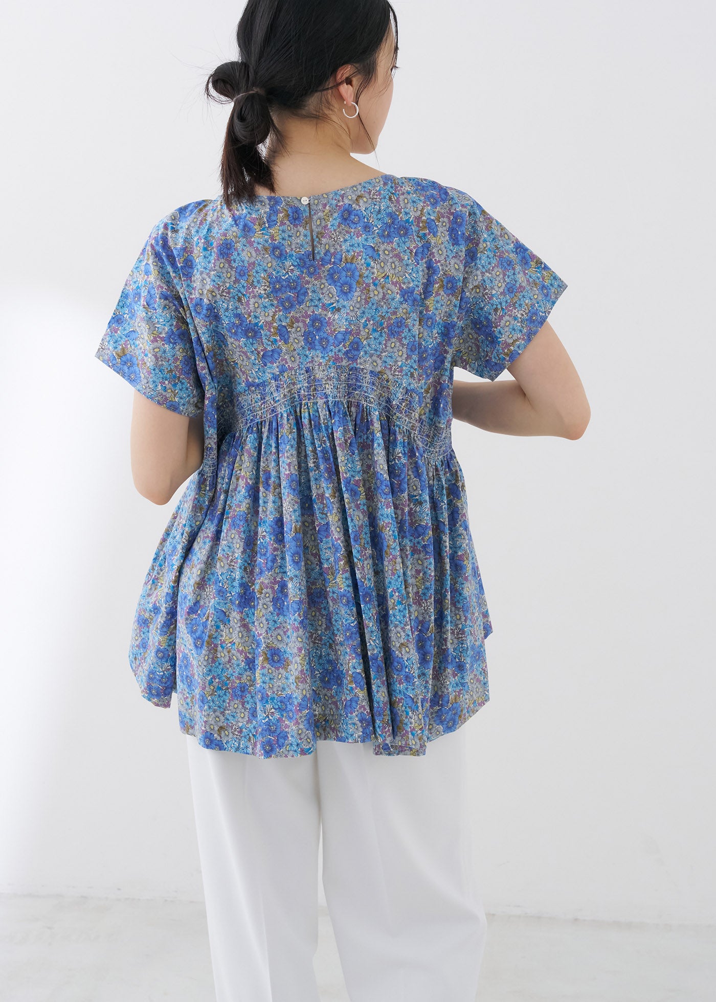 Liberty Print Shirring Blouse | Pasand by ne Quittez pas | パサンドバイヌキテパ