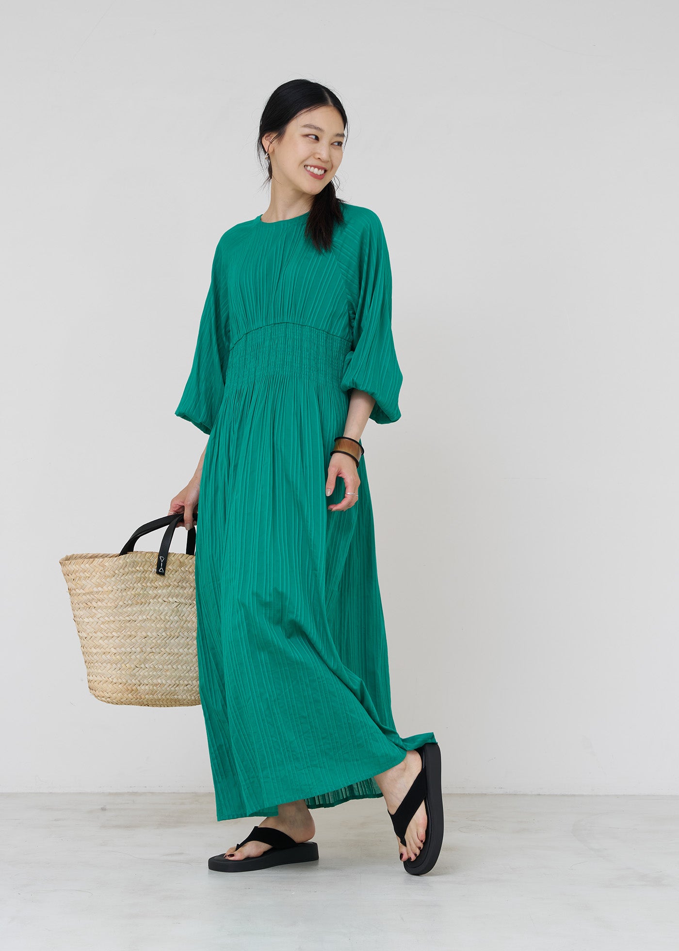 Cotton Dobby Stripe Solid Waist Shirring Dress | Pasand by ne Quittez pas |  パサンドバイヌキテパ