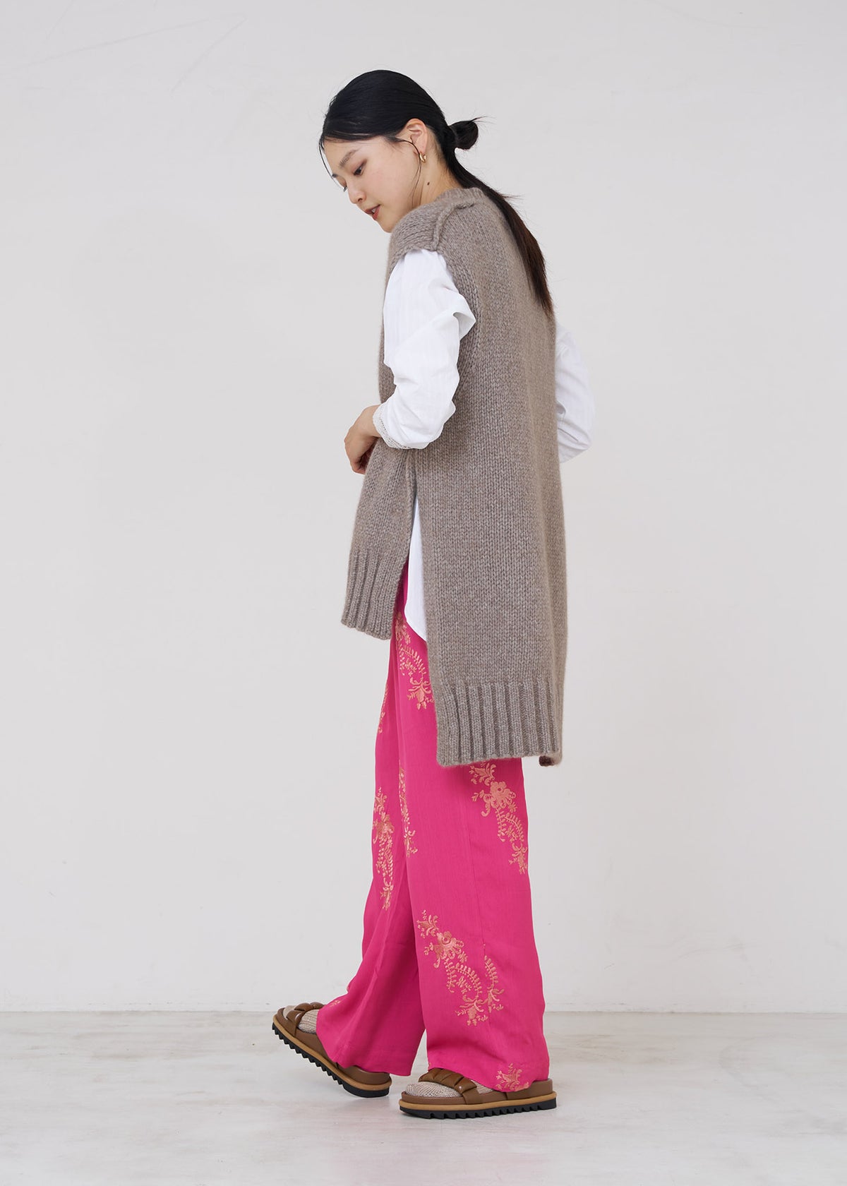 Rough Light Lily Vest