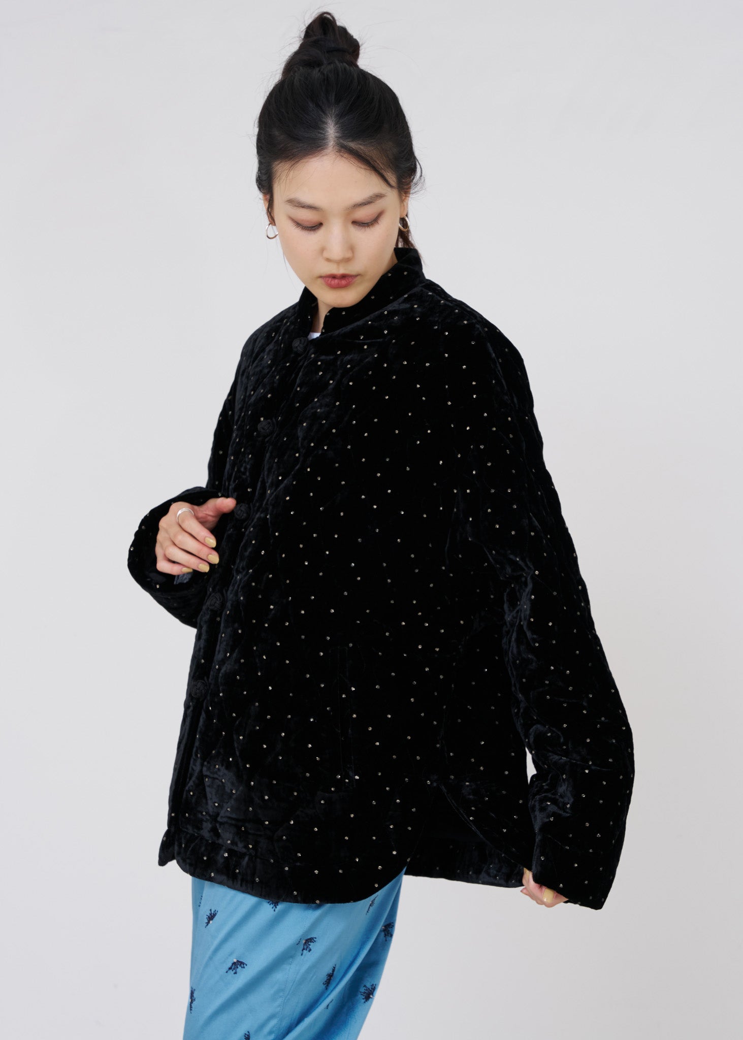 1月下旬お届け予定】Velvet Glitter Print Jacket | Pasand by ne