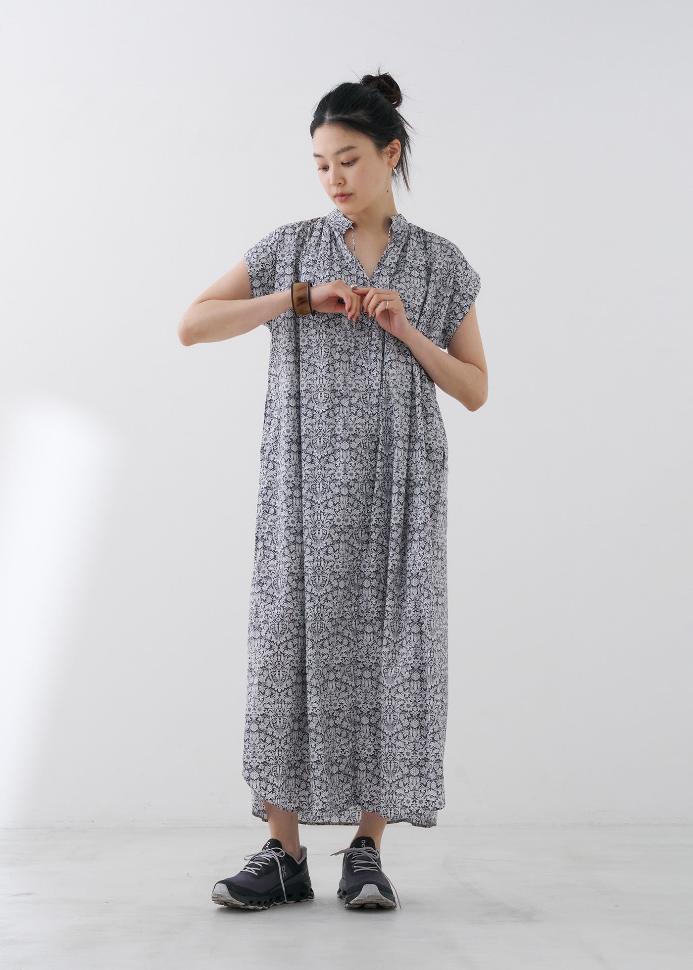 Liberty Print Shirring Sleeveless Dress | Pasand by ne Quittez pas | パサンドバイ ヌキテパ