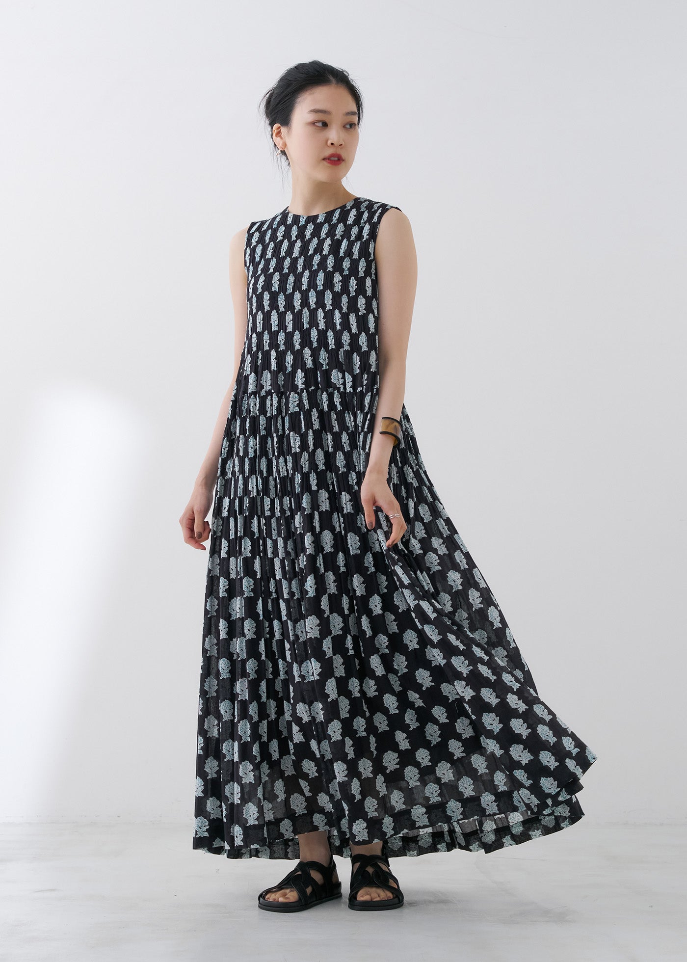 Lotus Combi Print Shirring Sleeveless Dress | Pasand by ne Quittez 
