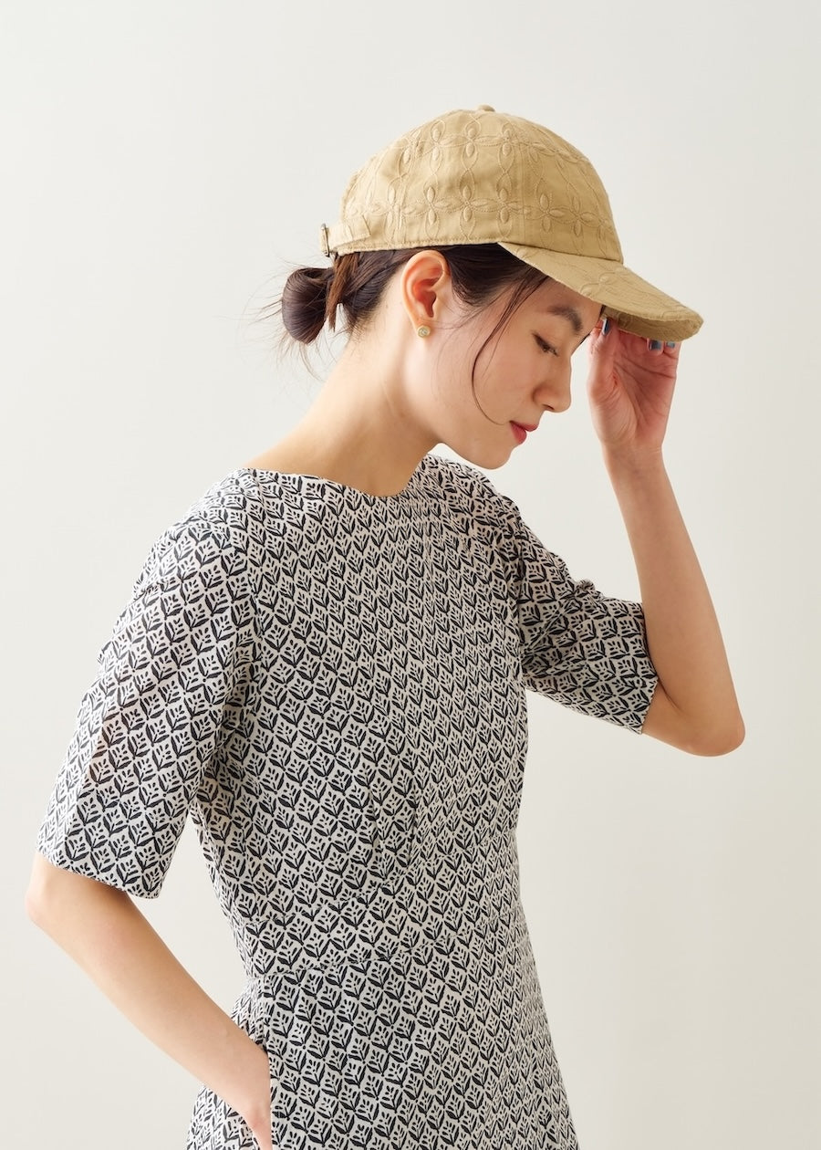 Cotton Linen Twill Flower Embroidery Cap