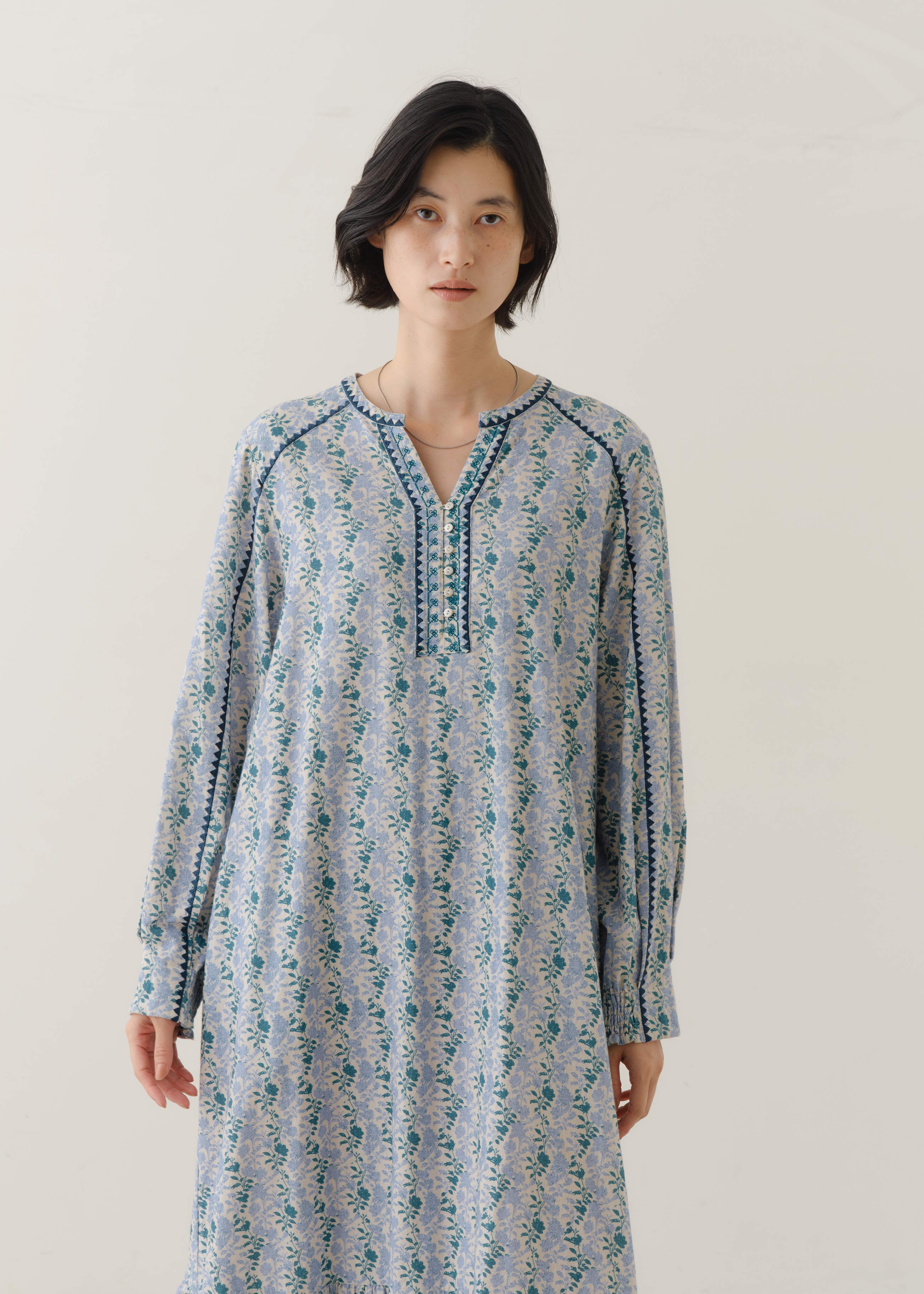 ヌキテパCrimp Cotton Bergamot Print Dress Crimp Cotton Abelia Print Line Embroidery Dress | Pasand by ne