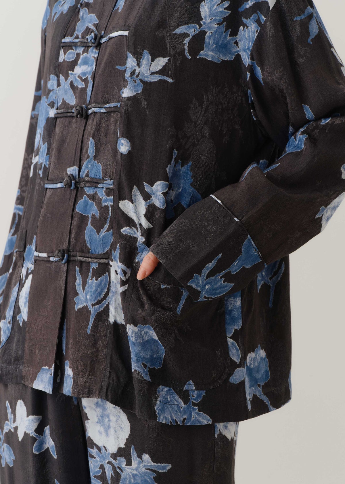 【10/7 10時発売】Rayon Jacquard Rose Print China Jacket
