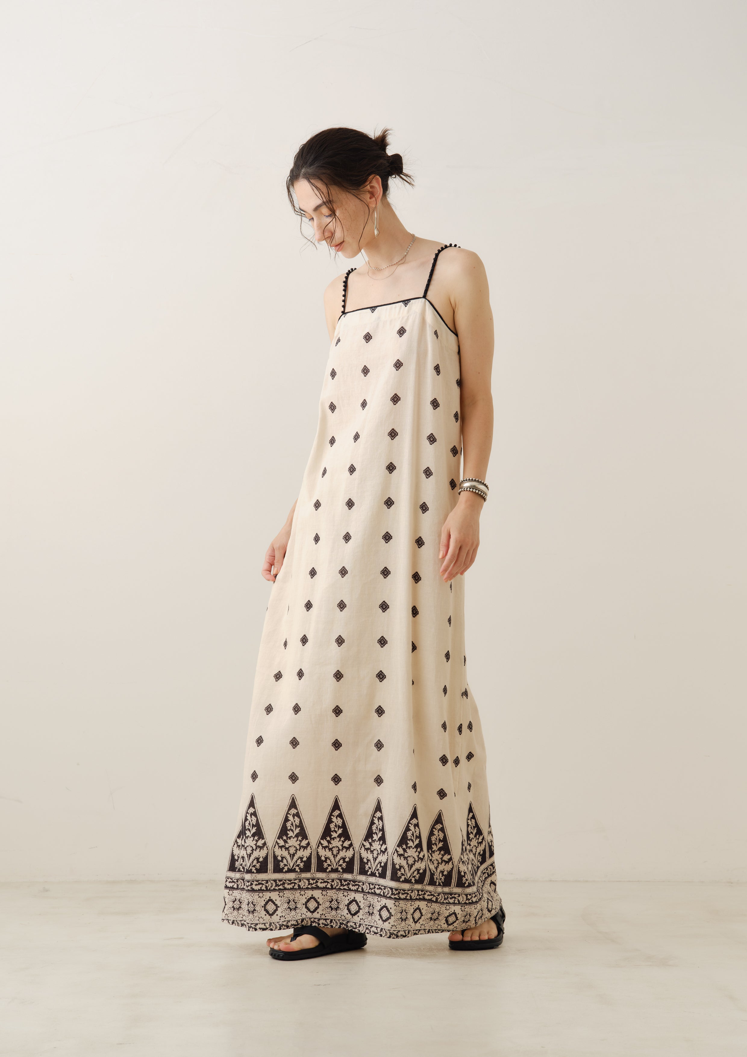 ワンピース verybrain Tight flower cami dress Cotton Linen Zigzag Flower Print Cami Dress | Pasand by ne Quittez