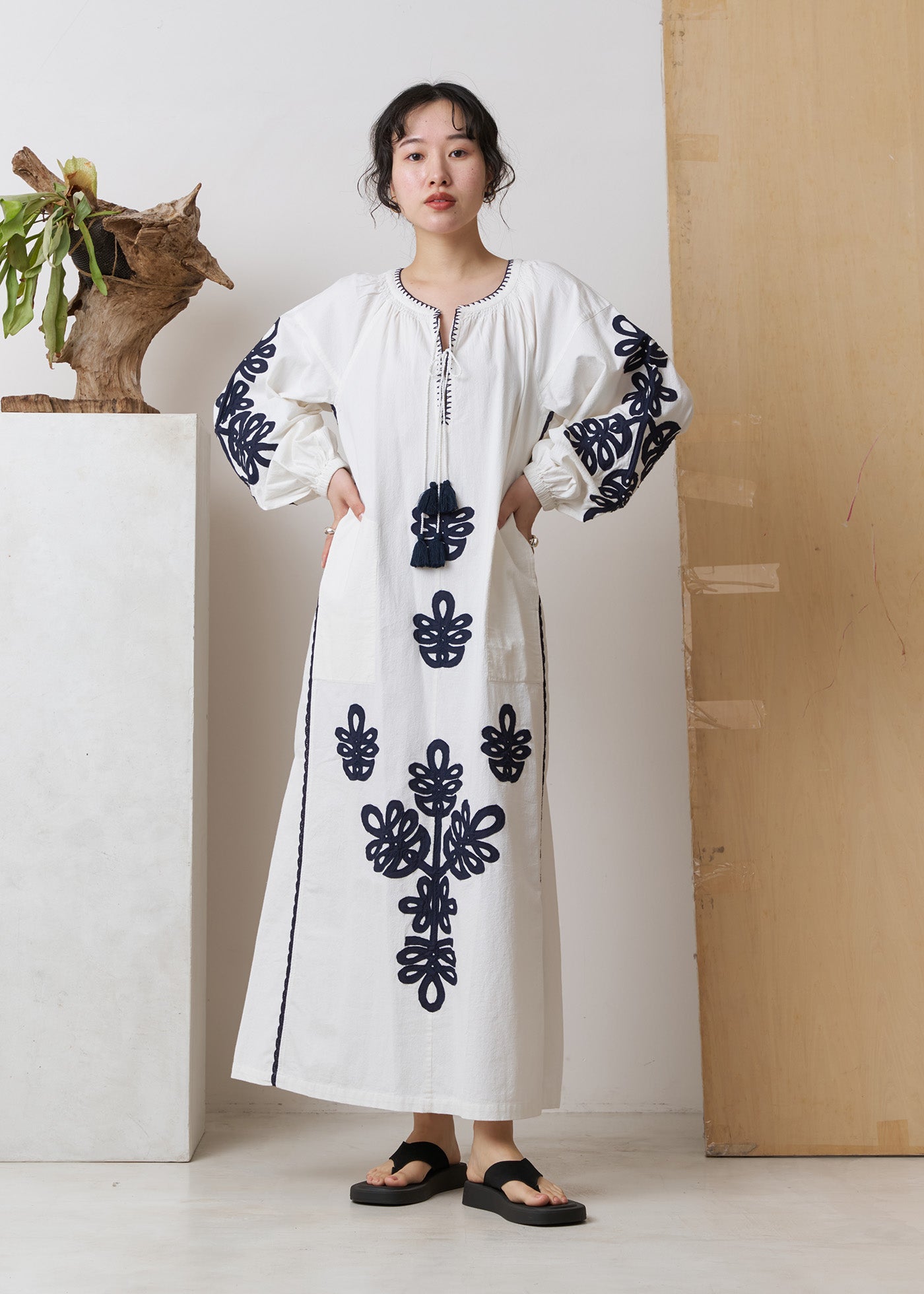 Kazakhstan Patchwork Embroidery Dress | Pasand by ne Quittez pas |  パサンドバイヌキテパ