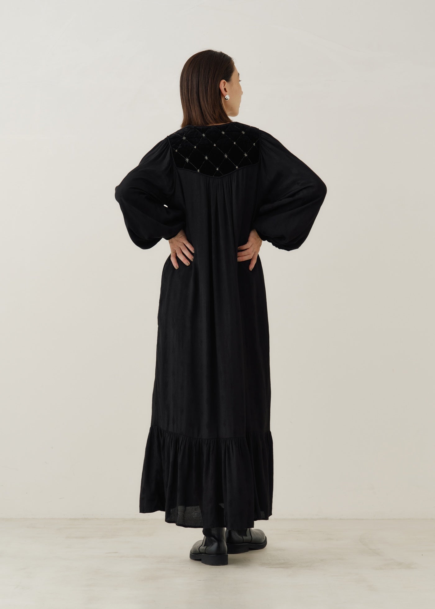 Velvet Beads Embroidery Dress | Pasand by ne Quittez pas