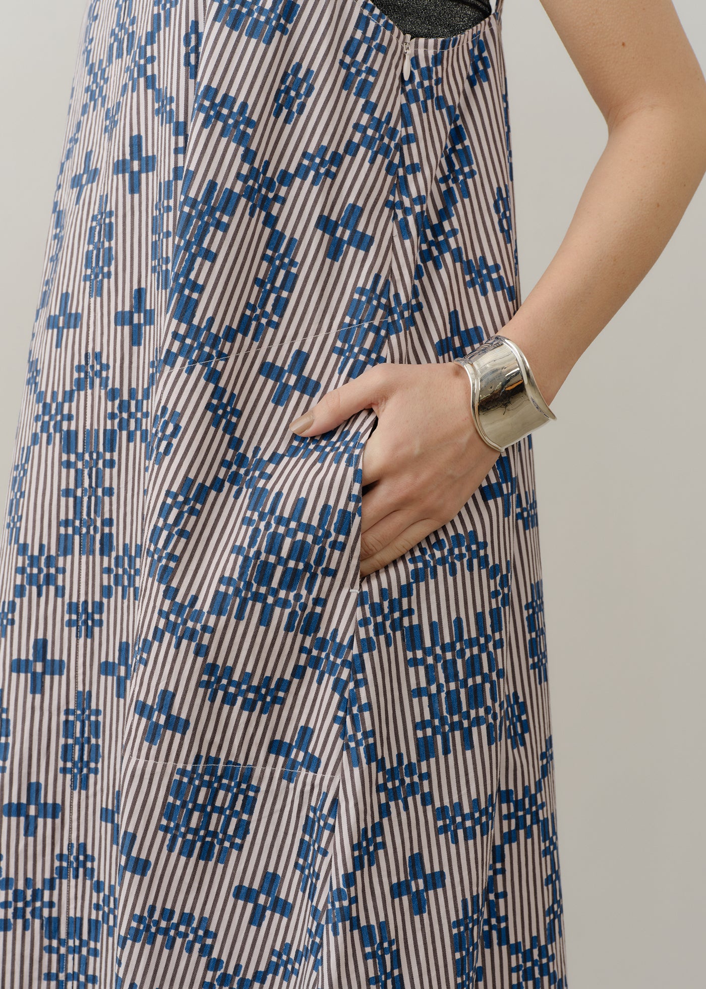 Cotton Flower Signal Print Sleeveless Dress | Pasand by ne Quittez