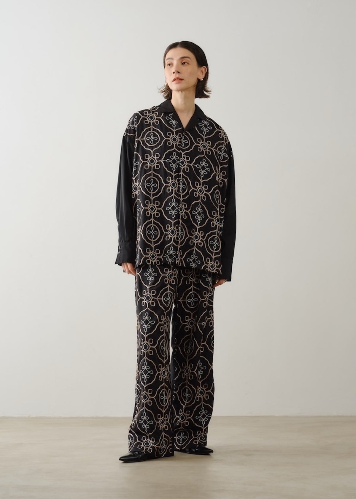 Black/Free 168cm