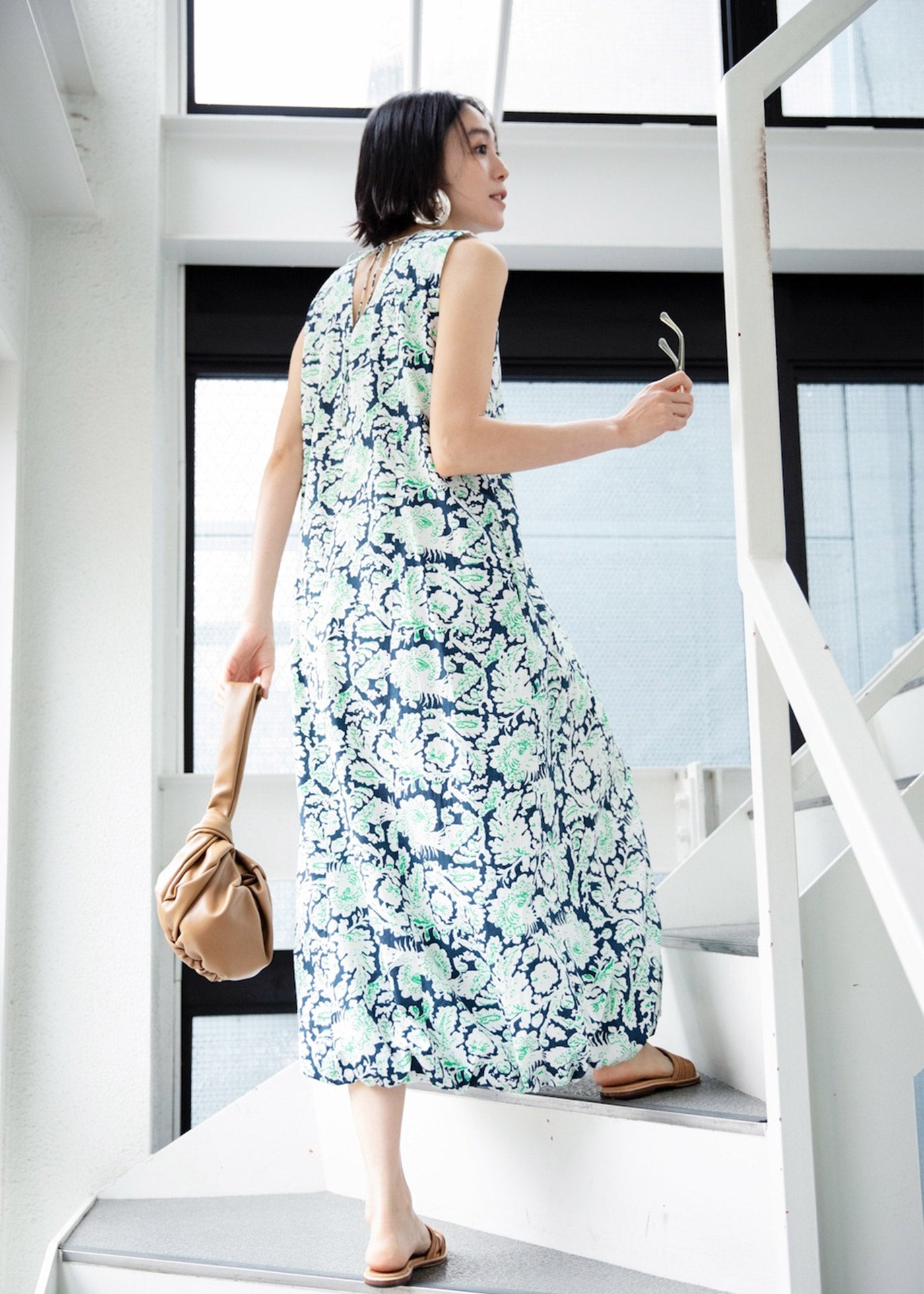 Poplin Botanical Print Sleeveless Ballon Dress | Pasand by ne Quittez pas |  パサンドバイヌキテパ