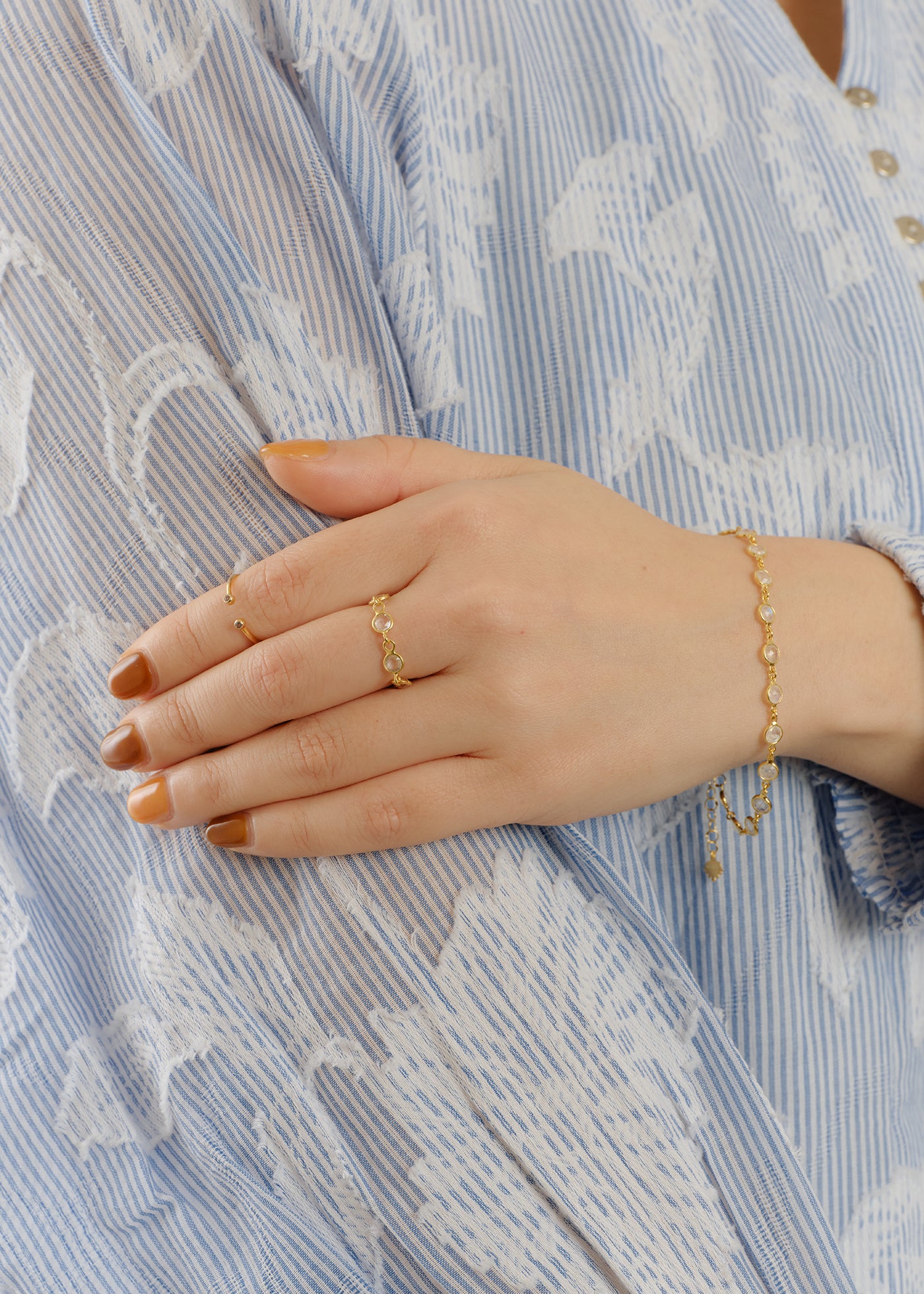 Moonstone Gem Bezel Chain Bracelet
